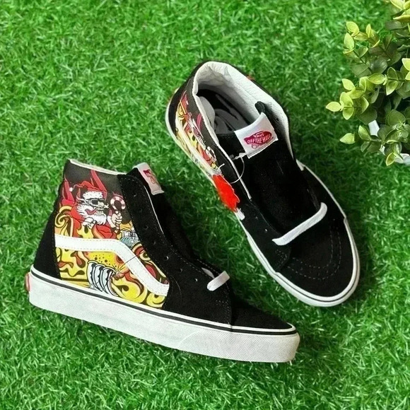 NEW🌟Vans Sk8 Hi Santa Flame Black - Picture 3 of 7
